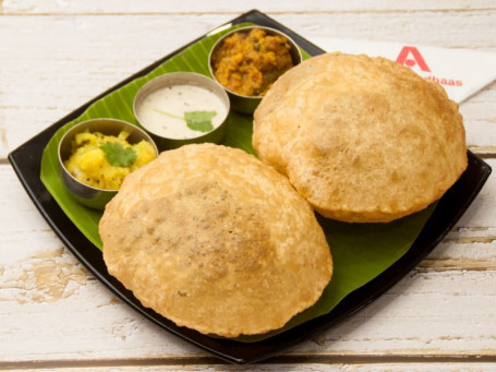 Poori (2) Vadacurry