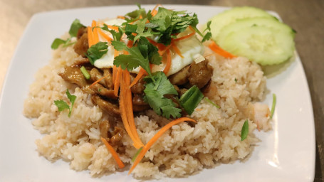 Khao Koung Kapi (Shrimp Paste Fried Rice)