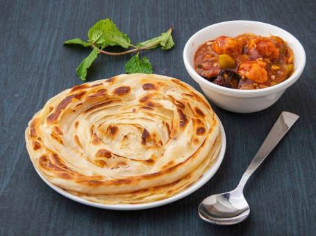 Chicken Curry With Indian Bread Comb