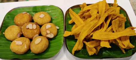 Badhusha Ribbon Pakoda Combo