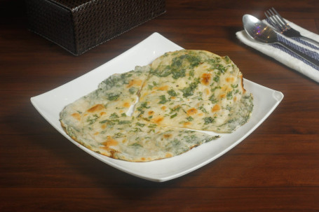 Pudina Cheese Naan