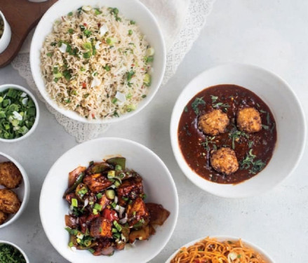 Veg Manchurian With Fried Rice Noodles