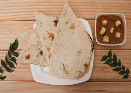 Naan/ Tandoori Roti With Kadai Paneer