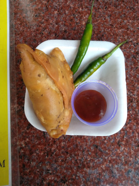 Veg Samosa (1 Piece)