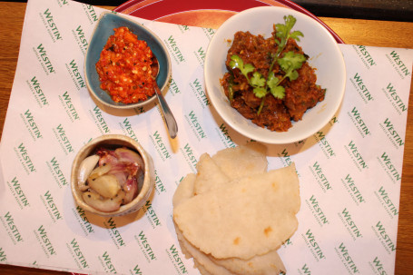 Mutton Sukhha With Neer Dosa (2 Pcs)