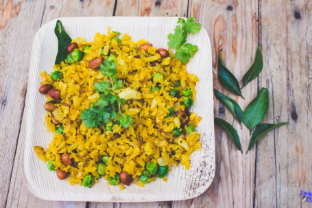 Kanda Poha (Onion)