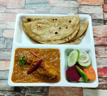 Butter Roti With Chicken Masala