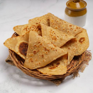 Tikona Paratha (3Pcs)