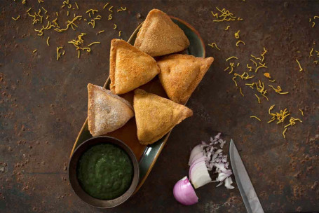 Veg Samosa Platter (8 Pcs)