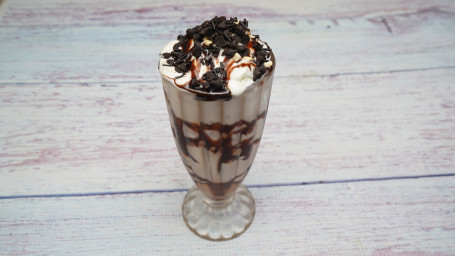 Kitkat Milkshake With Vanilla Ice Cream (350 Ml)