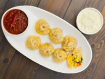 Gedämpfte Maiskäse-Momos