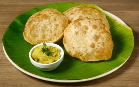 Puri With Masala (2 Nos)