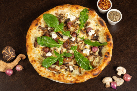 9 Mushroom Onion White Pizza