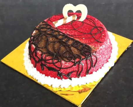 Red Velvet Cake With Egg