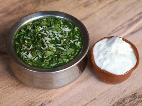 Palak Khichidi With Dahi