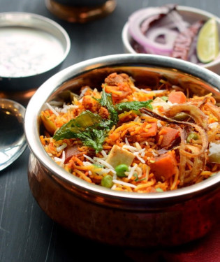 Dum Biryani With Veg Raita