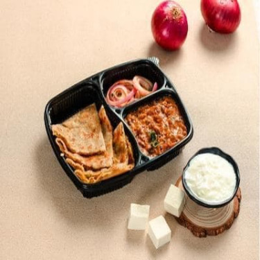 Paneer Pyaaz Paratha With Dal Makhani