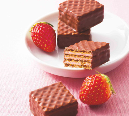 Chocolate Wafers Strawberry Cream (12 Pcs)