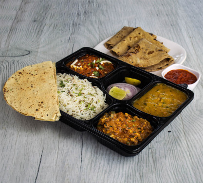 Fix Punjabi Thali (Tray Pack)