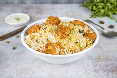 Lucknowi Chicken Tikka Dum Biryani (Für 1 Person)