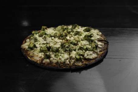 Creamy Pesto Paneer Pizza