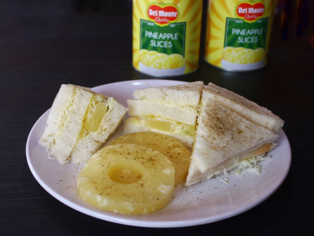 Ananas-Käse-Marmelade-Sandwich