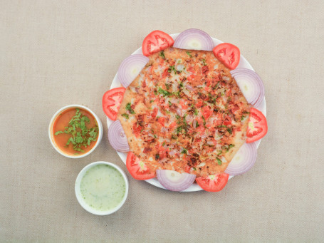 Mixed Uttapam (Served With Sambar And Chutney)