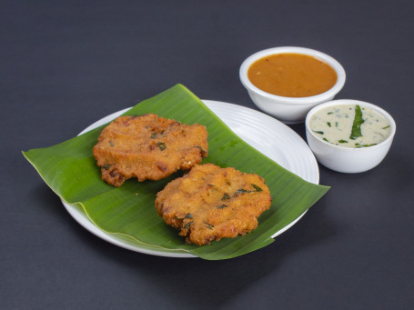 Kanda Vada With Sambar (2 Pcs)