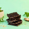 Dunkle Schokoladen-Minze Mit Quinoa-Chips Verfeinert