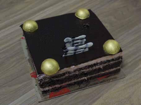 Chocogold Cake