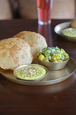 Batata Bhaji Shrikhand Puri(250Grm)