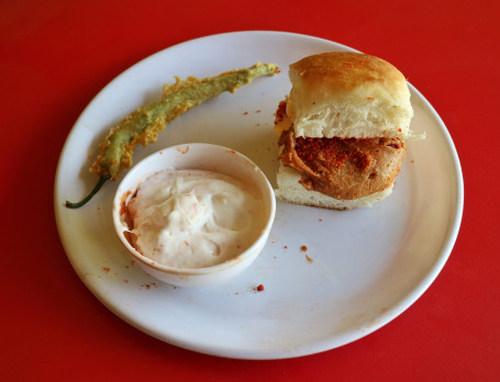 Plain Mayo Cheese Vadapav