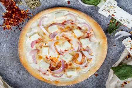 8 Creamy Ny Paneer Onion Pizza