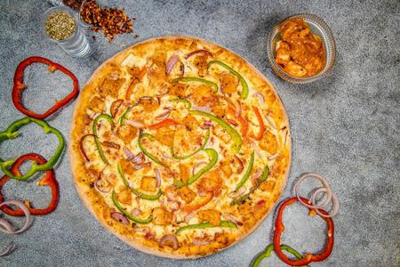 8 Kadhai Chicken Pizza Regular Serves 1-2