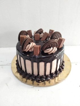 Chocolate Kitkat Oreo Cake Eggless)