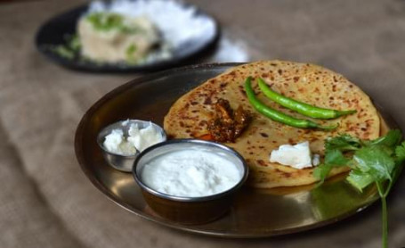 Gobhi Lasan Cheese Da Paratha.