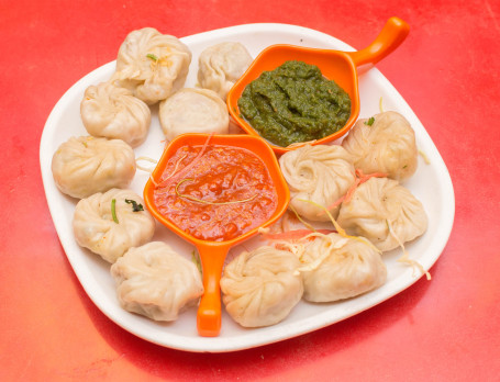 Spicy Veggie Steam Momos (8 Pcs)