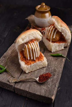 Achari Magic Vada Pav