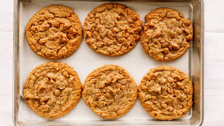 6 Fresh Baked Peanut Butter Cookies