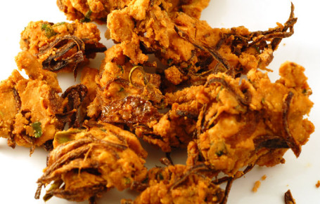 Pyaz Bhajiya Onion Pakora)