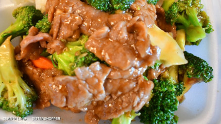 67. Sliced Beef With Broccoli