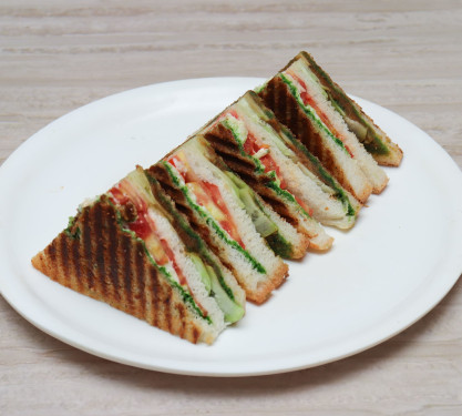 Club Grill Sandwich With Grill Cheese (2 Slices) (300 Gms)