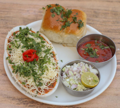 Cheese Masala Pav With Bhaji (Butter)