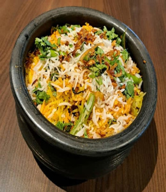 Murgh Dum Pukht Maratha Biryani