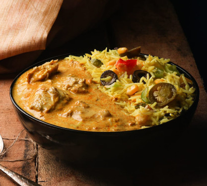 Falafel Mughlai Gravy With Flavorful Yellow Rice