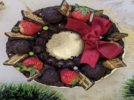 Wreath Chocolate Cake