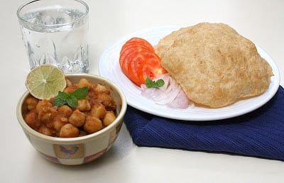 Channa Puri [6 Puri] Salad