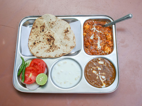 Combo Thali (Paneer Makhani Dal Makhani Seasonable Vegetable Raita Salad Chapati 3Pcs Rice)