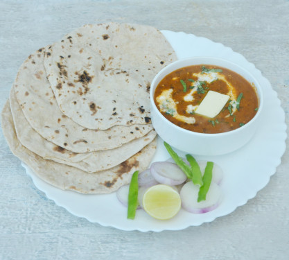 Dal Makhani 5 Tawa Roti Salad