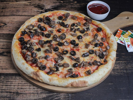 Mushroom &Olives Pizza